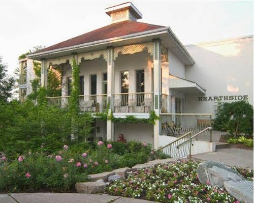 Fern Resort Orillia Εξωτερικό φωτογραφία