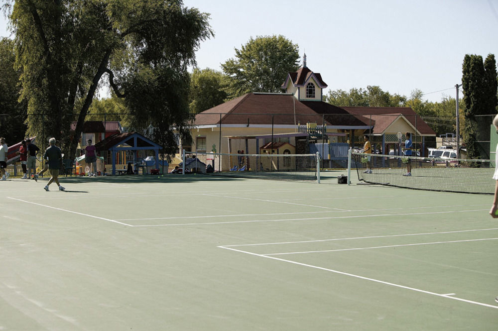 Fern Resort Orillia Εξωτερικό φωτογραφία