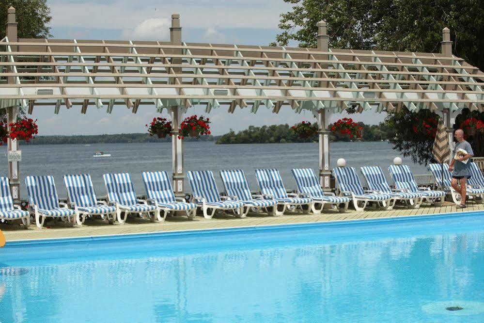 Fern Resort Orillia Εξωτερικό φωτογραφία